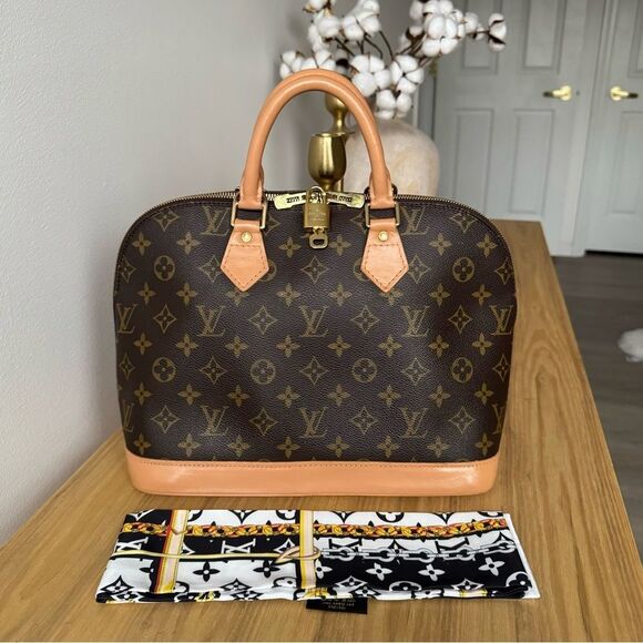 ✅AUTHENTIC✅LOUIS VUITTON ALMA PM - Picture 1 of 13